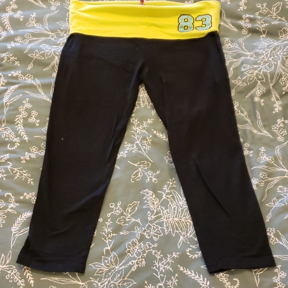 Tarea yoga pant capris size M
